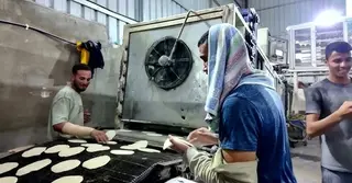 গাজায় দুর্ভিক্ষ ঠেকাতে ৯ বেকারিতে দিনে ৩ লাখ রুটি উৎপাদন